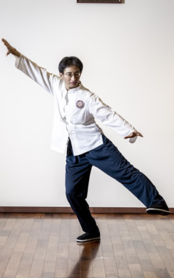 高橋賢一郎　全日本柔拳連盟指導員